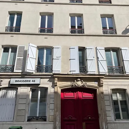 Studio Parisien *